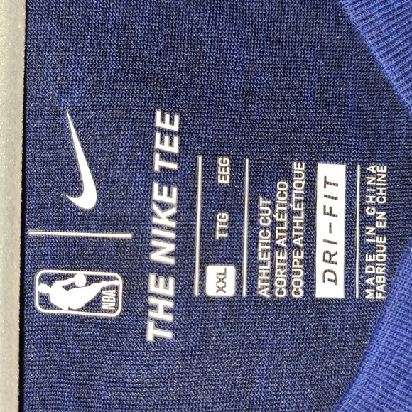 The Nike Tee NBA NY Knicks Dri- Fit Cotton V-Neck Athletic Blue Blk Wmns XXL NWT - Picture 3 of 12